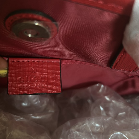 GUCCI🍓 NWOT Limited Edition Tote - Picture 9 of 14